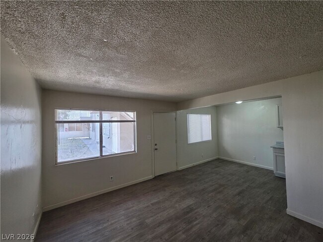 Building Photo - 304 Orland St
