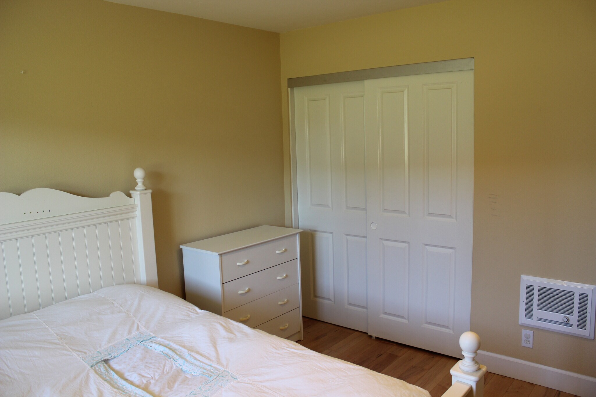 Building Photo - 1009 La Pluma Ct