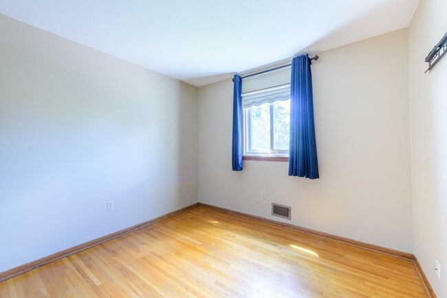 Building Photo - Rare 3 bed 3 bath home in new hope!!!