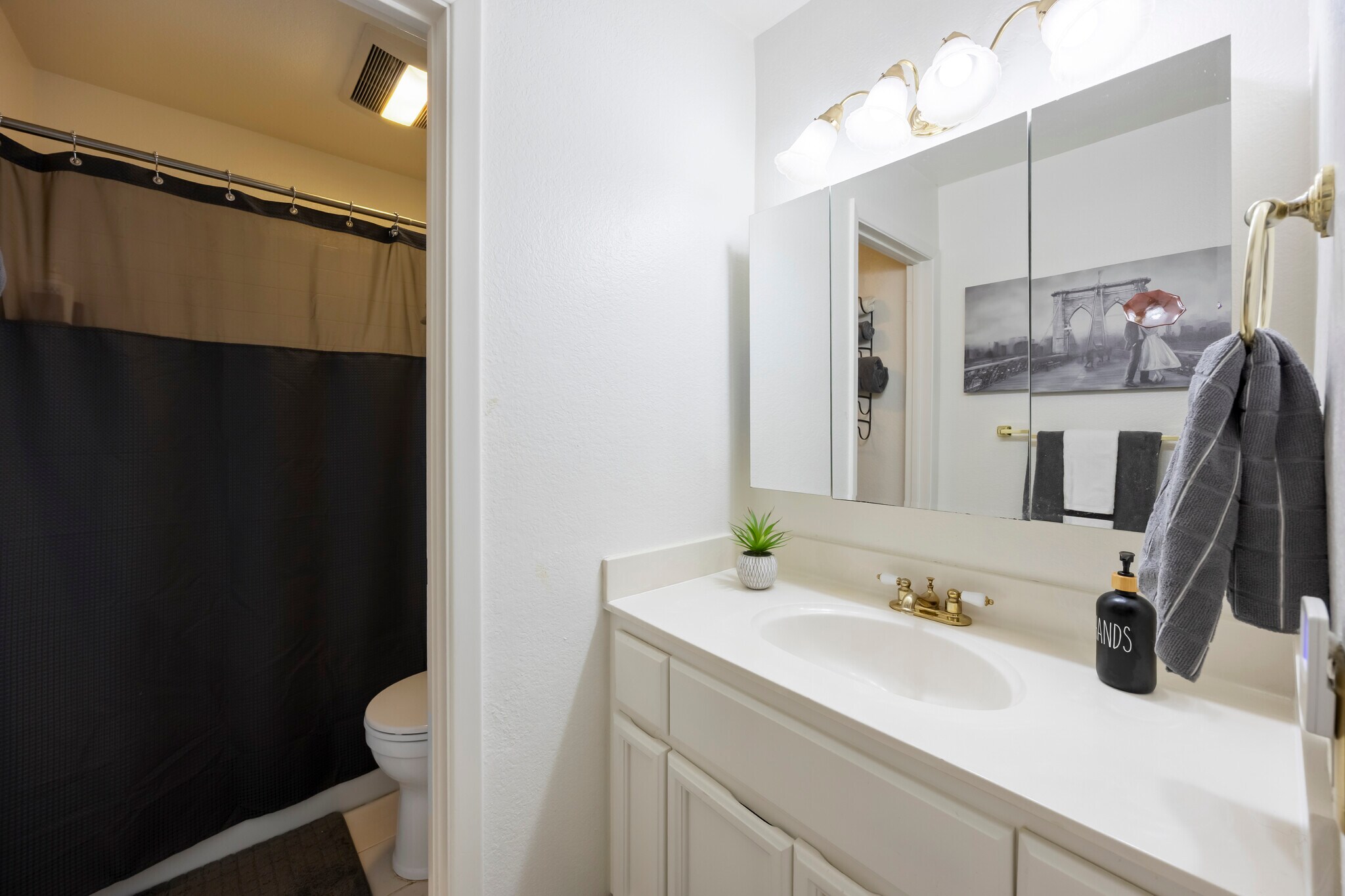 Building Photo - 198 Oriole Cir