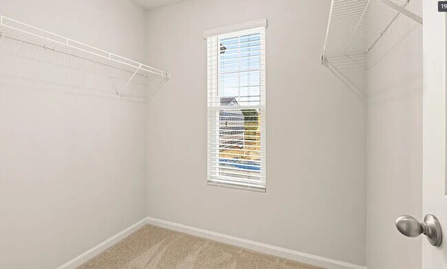 Building Photo - 733 Grovebury Ct