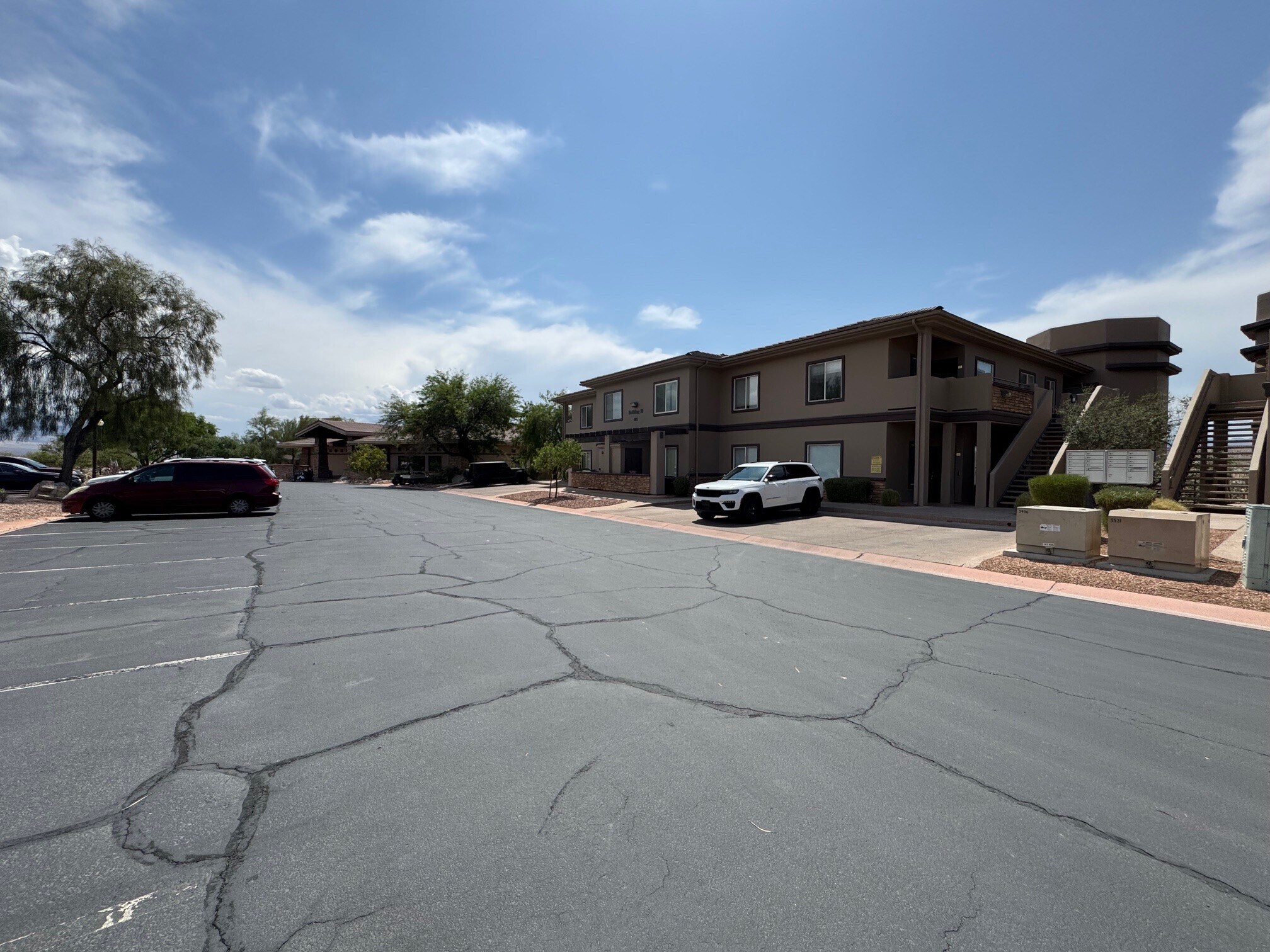 Building Photo - 405 Paradise Pky