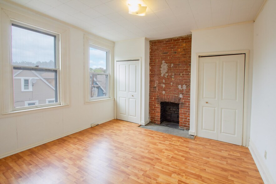 Building Photo - 701 Mifflin Ave