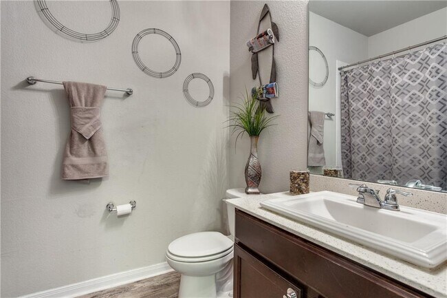 Building Photo - 1072 Gaelic Dr