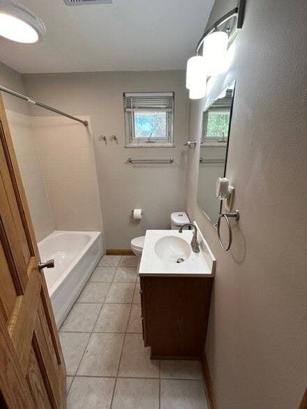 Building Photo - 5215 Wyandot Pl