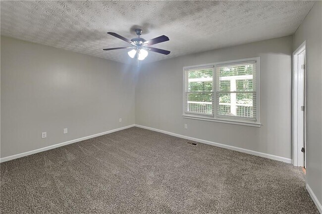 Building Photo - 804 Oak Trce