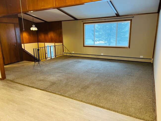 Building Photo - Single Family Home in Rib Mountain!