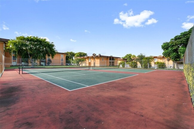 Building Photo - 9405 SW 76th St