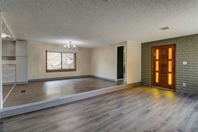 Building Photo - Nature at Your Back Door in this 3 Bedroom...