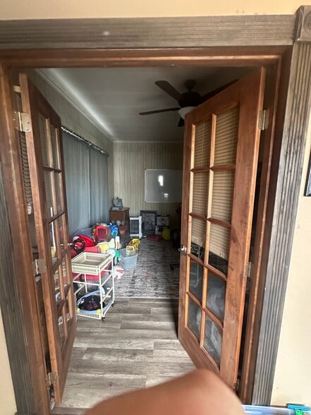 Building Photo - 507 S Rock St