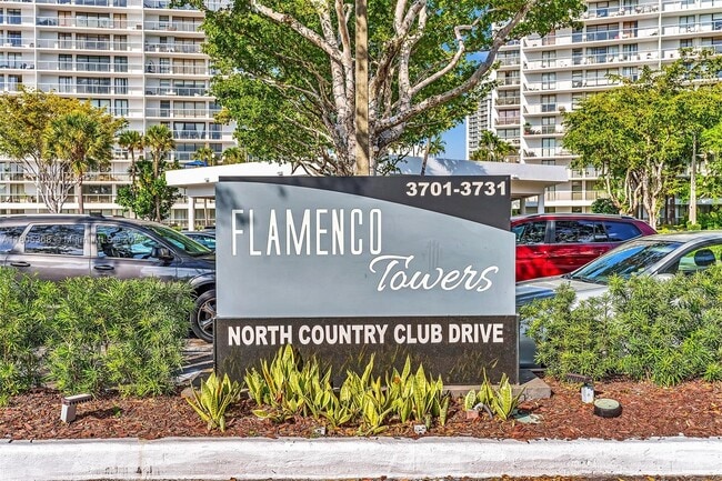 Building Photo - 3731 N Country Club Dr