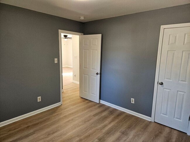 Building Photo - Beautiful Updated 2 bedroom, 1 bath home - Rocky Point