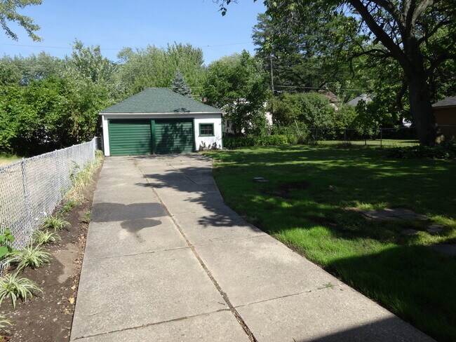 Building Photo - 179 Niagara Falls Blvd