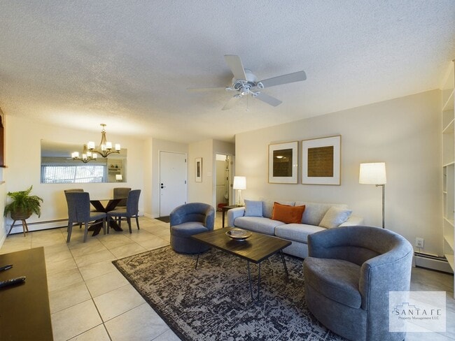 Building Photo - Gorgeous Ground Level Condo at Los Arroyos across from Hospital