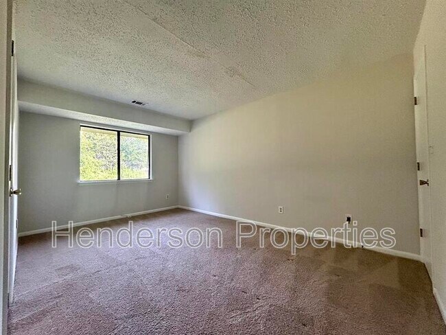 Building Photo - 7314 Meadowland Dr