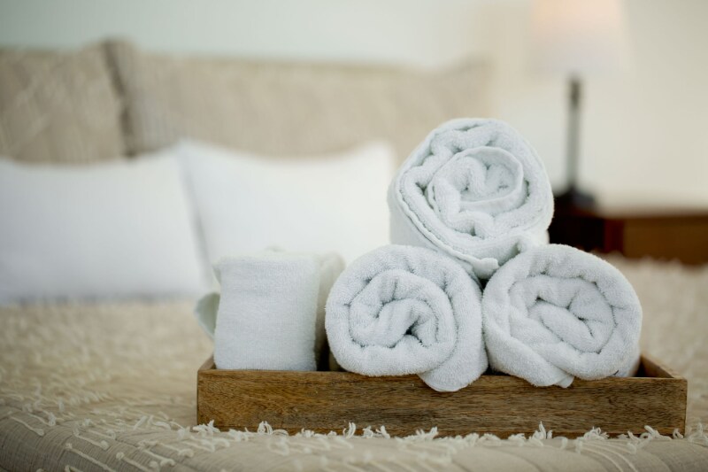 Building Photo - 1619 Lakeshore Dr