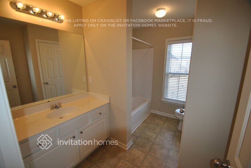 Building Photo - 4970 Fieldgate Ridge Dr