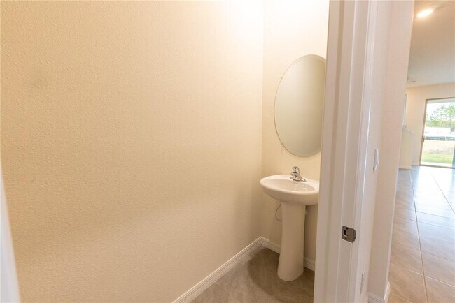 Building Photo - 33027 Tulip Petal Ln