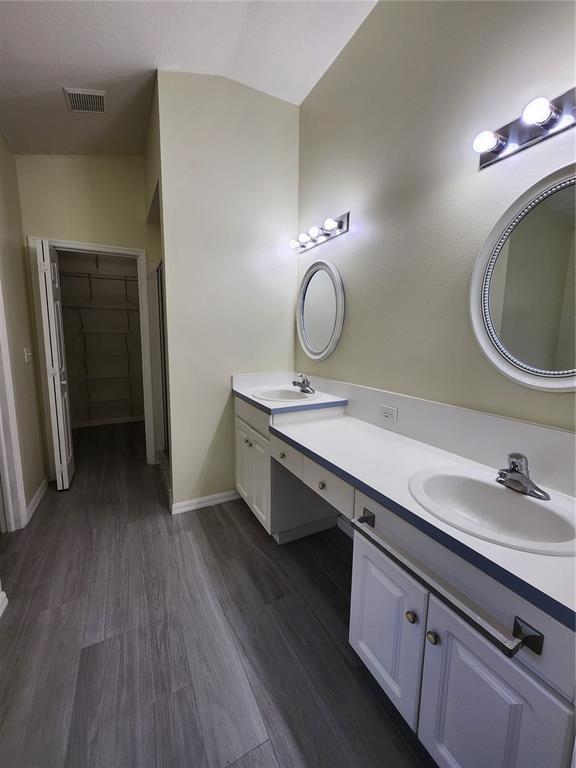 Building Photo - 819 Sandy Trail Pl