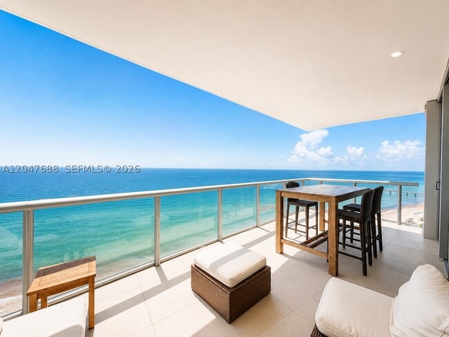 Building Photo - 17121 Collins Ave