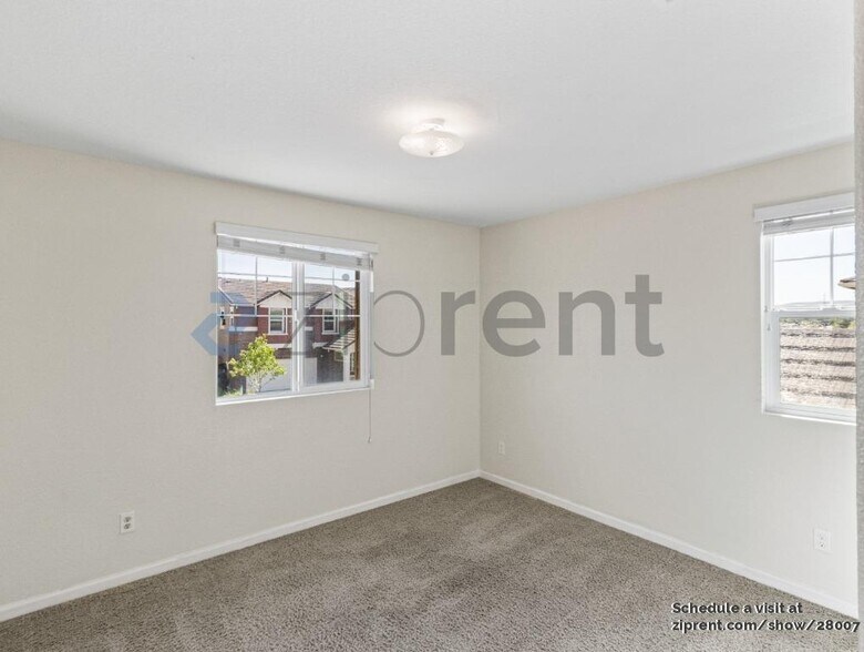 Building Photo - 181 Bonner Dr