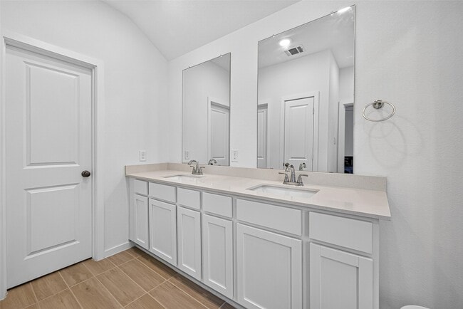 Building Photo - 2206 Via Cami Ln