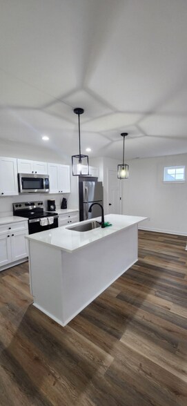 Building Photo - 15544 Finley Way
