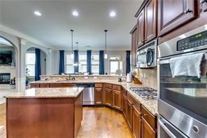 Building Photo - 2216 Golden Eagle Dr