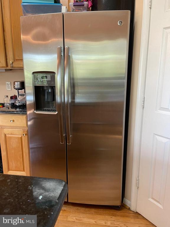 Building Photo - 4129 Trowbridge St