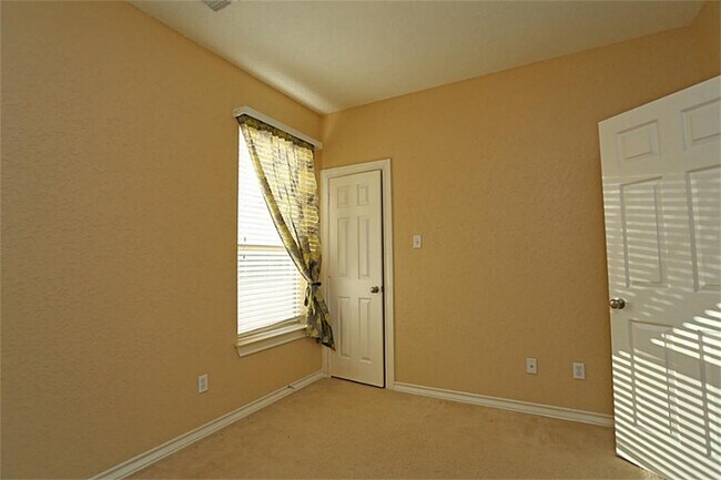 Building Photo - 26102 Bent Meadow Ct