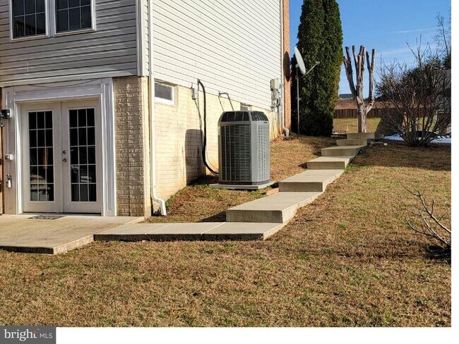 Primary Photo - 17680 Avenel Ln