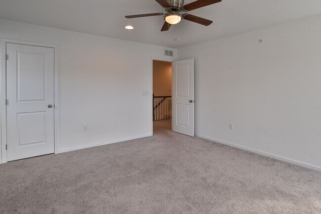 Building Photo - Beautiful Townhome in Arcona Community