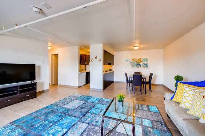 Building Photo - Nest on Osage - 8202