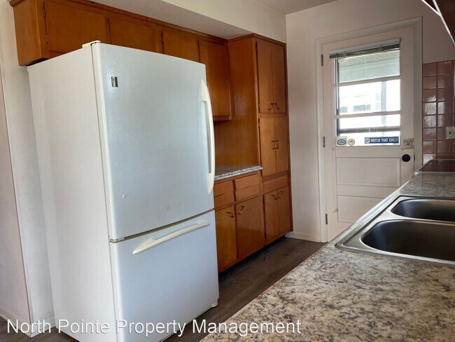 Building Photo - 3 br, 1 bath House - 105 Chestnut St.