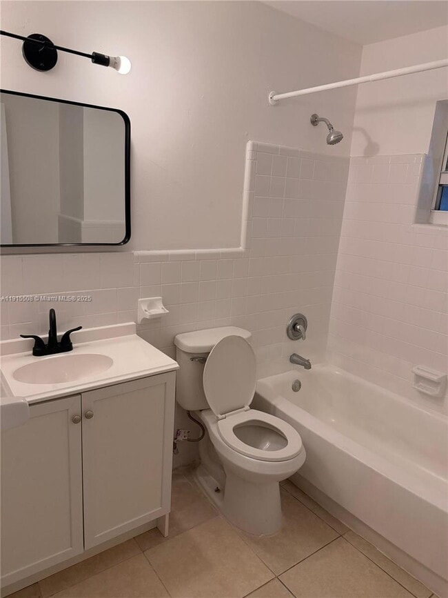 Building Photo - 4401 N Australian Ave