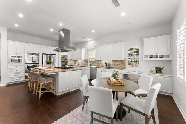 Building Photo - Single-Level 4BD Coastal Home in Prime Encinitas Location