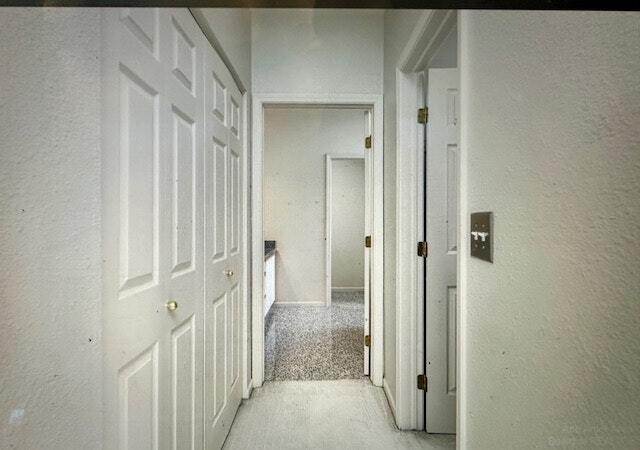 Building Photo - 1422 Fox Pointe Cir