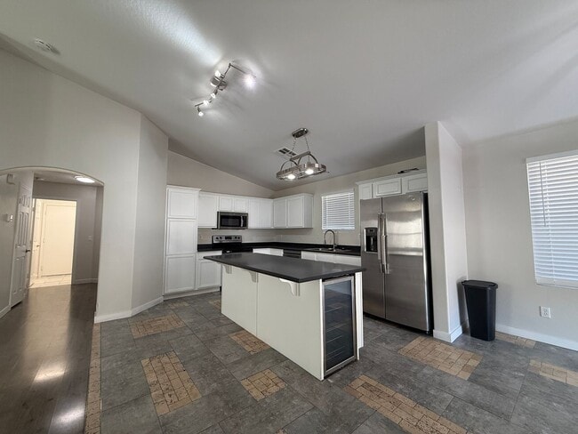 Building Photo - Spacious four bedroom for lease in Laveen Meadows!