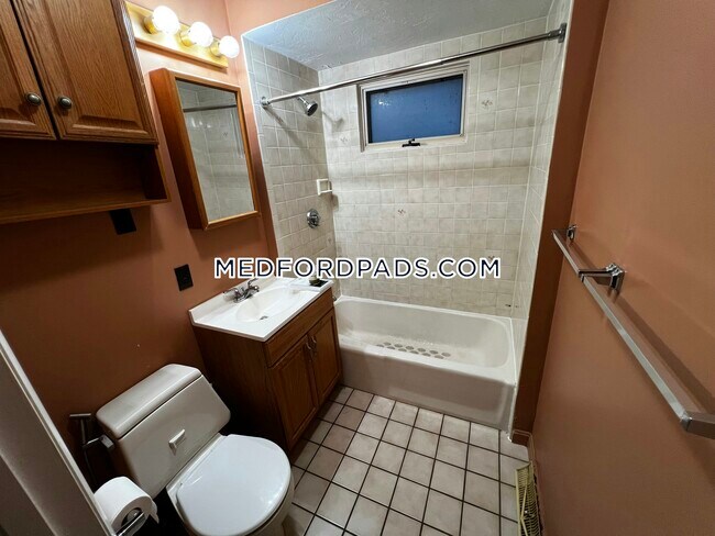 Building Photo - 128 Princeton St