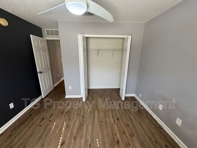 Building Photo - 86269 Venetian Ave