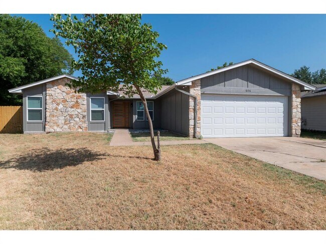 Building Photo - 606 Elderberry Cove