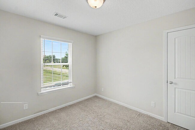 Building Photo - 16 Cassels Ct