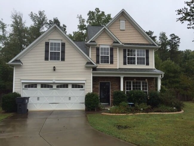 Primary Photo - Simpsonville, 4bd/2.5ba, 2000+sf