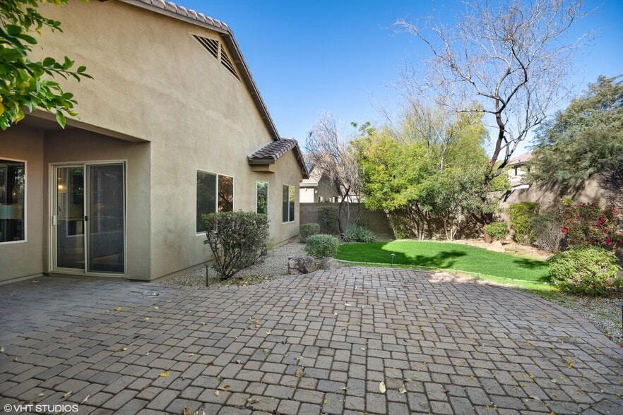 Building Photo - 3760 E Covey Ln