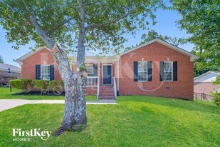 Building Photo - 308 Eisenhower Dr
