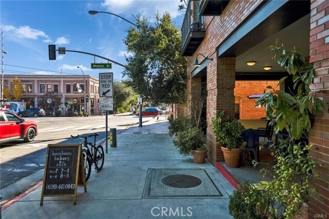 Building Photo - 1002 Hope St