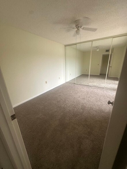 Building Photo - 1014 10th Way