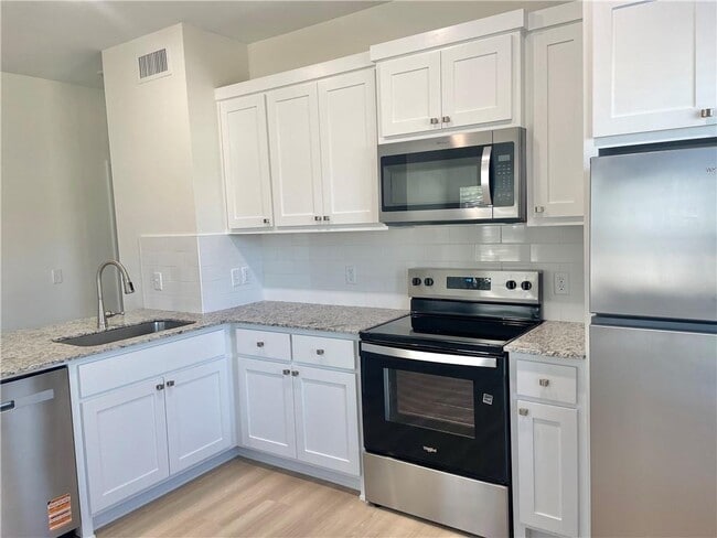 Building Photo - 506 Park St