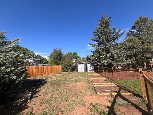 Building Photo - Beautiful Home in West Fort Collins