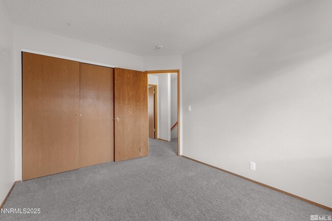 Building Photo - 4985 W 7th St